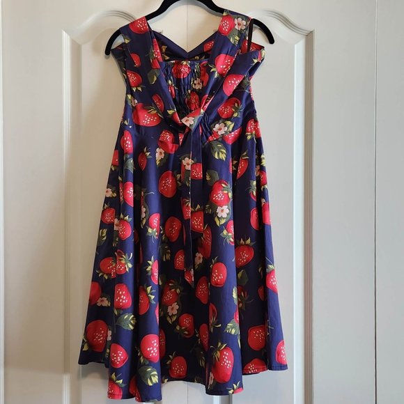 Strawberry 1950s Vintage Inspired Halter Picnic Party Dress - Picture 5 of 6